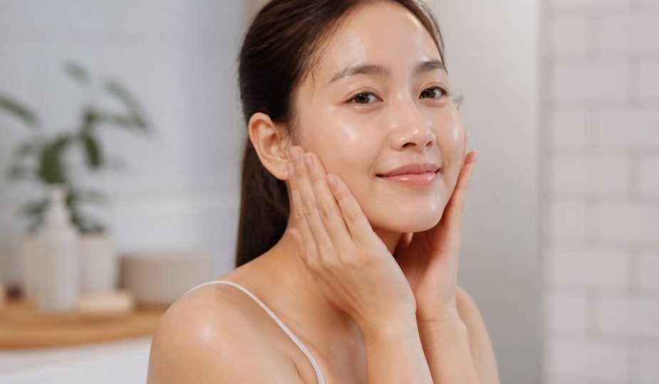 Get the Jelly Skin Look: 7 Easy Steps to Glowier, Bouncier Skin That Feels Like Gel